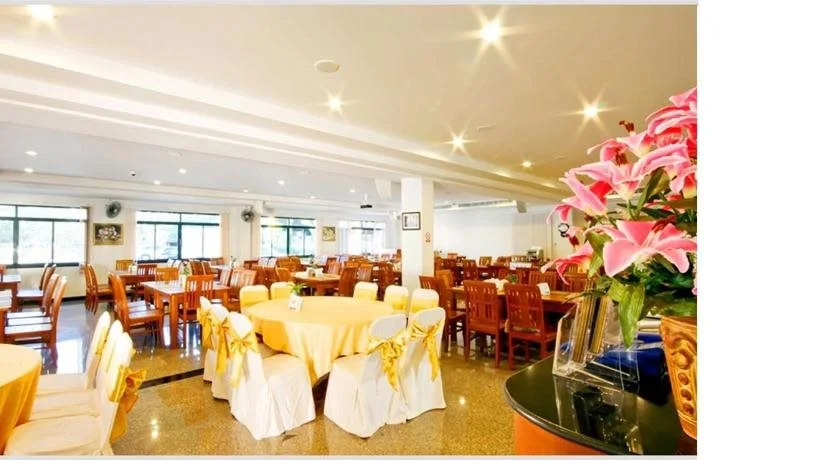Chiangrai Grand Room Hotel