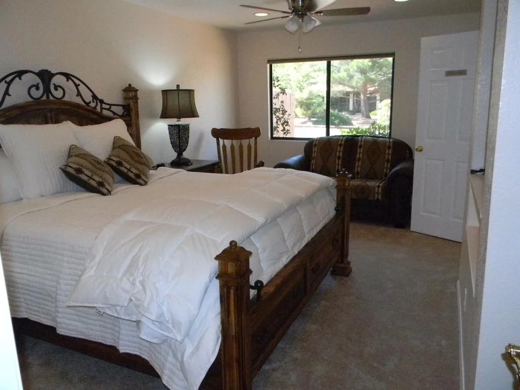 Whispering Creek Bed & Breakfast