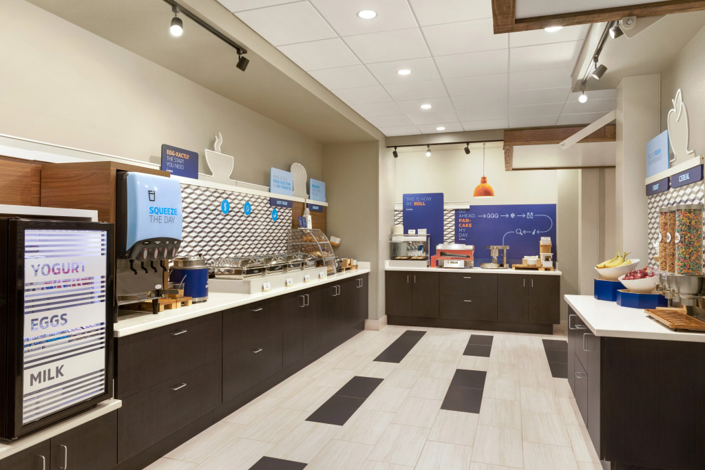 Holiday Inn Express & Suites - Beaver Dam by IHG