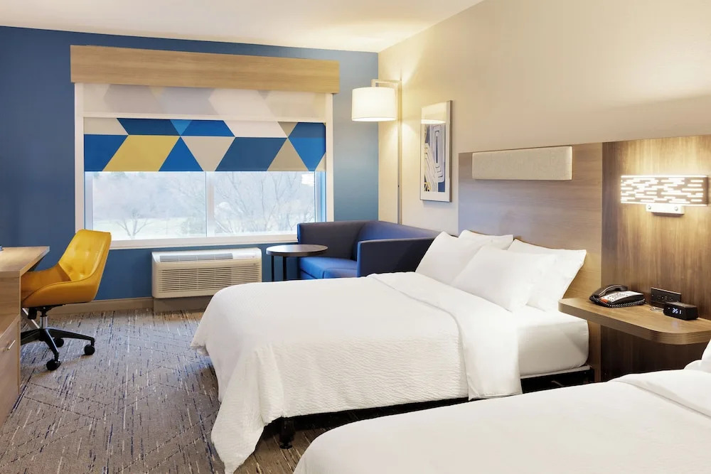 Holiday Inn Express & Suites Stevensville - Benton Harbor by IHG