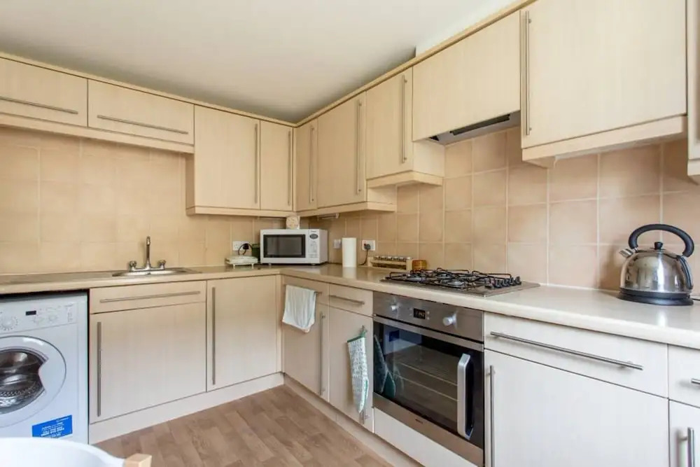 2 Bedroom Apartment Near City Centre