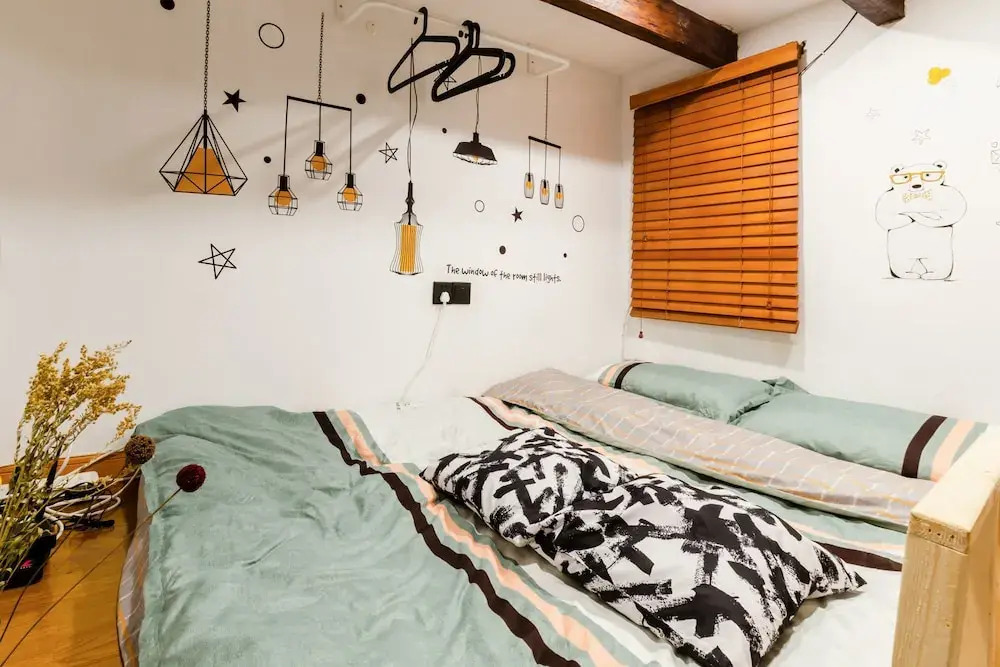 Hard Candy Apartment No.8