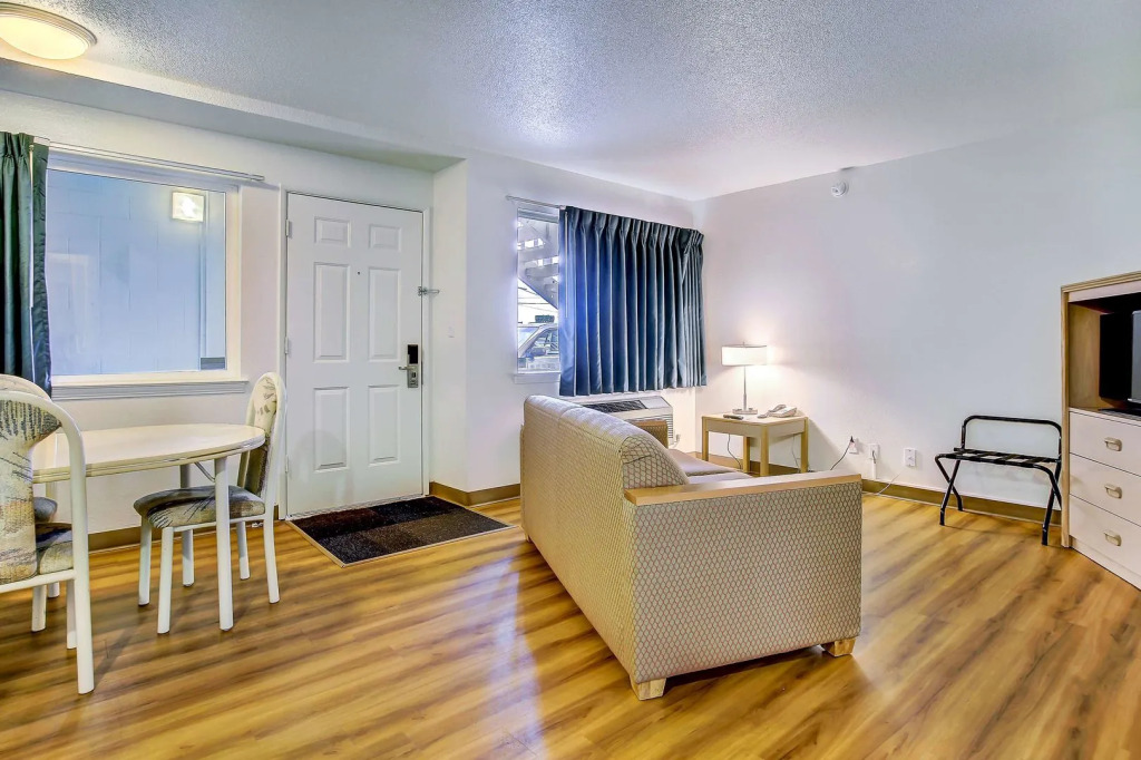 Motel 6 Coos Bay #1244