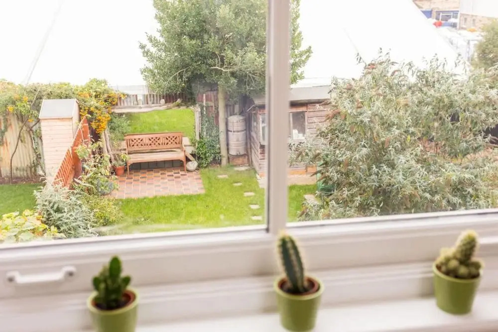 Bright and modern 4 bed family home in Cambridge