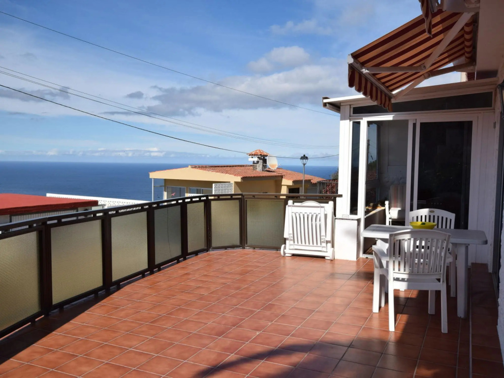 Holiday Home Mesa del Mar near Black Beach