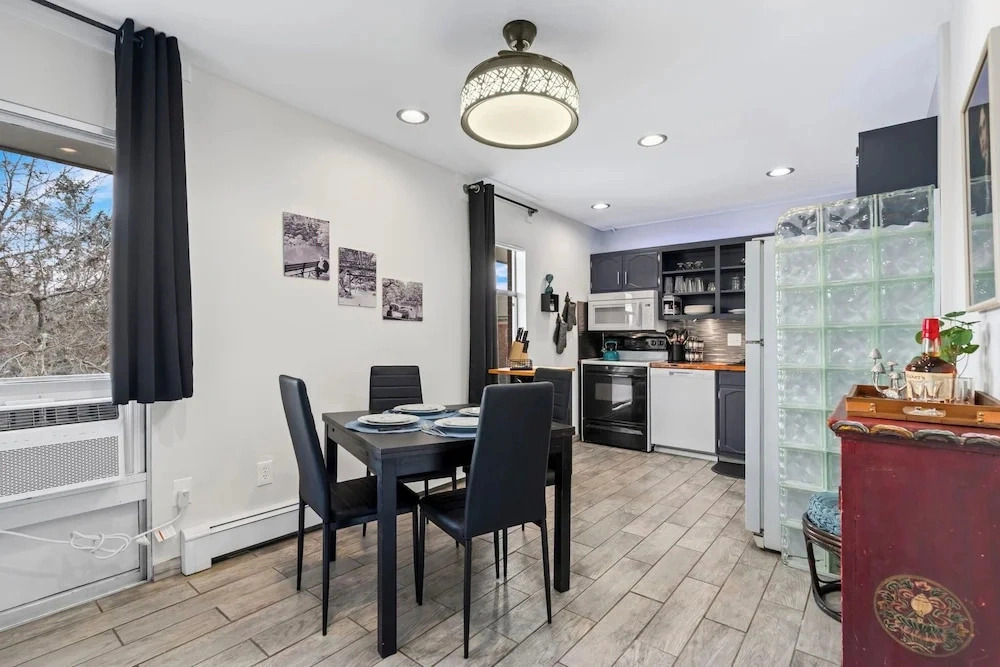 Old Town Condo Near CSU Pool, Sauna, Gym & Bikes