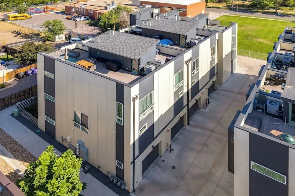 Mountain-view Rooftop Deck: Denver Townhome