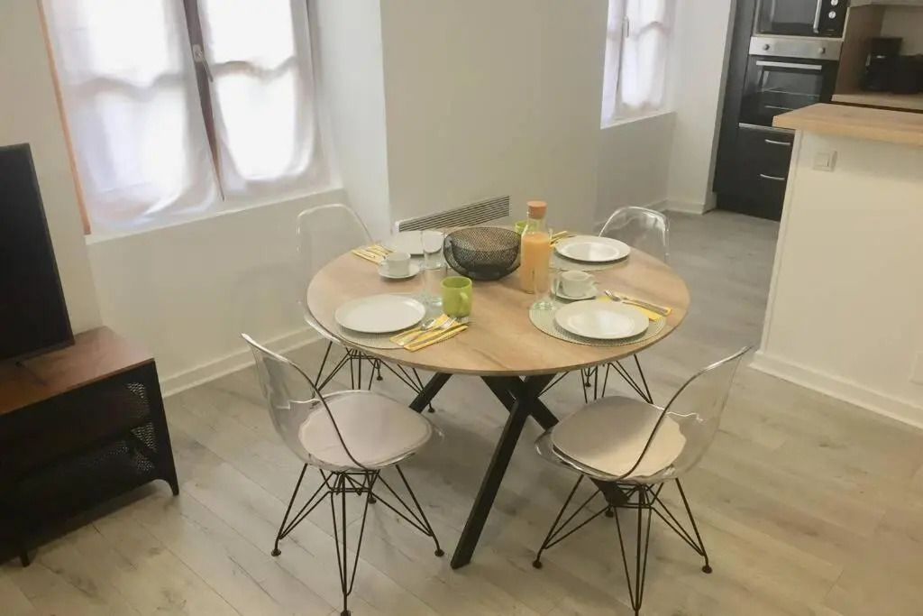 Le Montferrat - 65m2 - 2 chambres - Rue de la Grotte - Hyper Centre