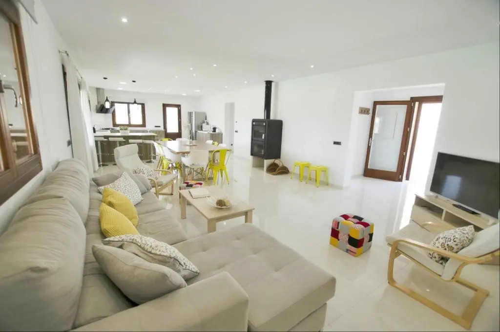 Villa Mediterranea for 10 , new luxury Villa .