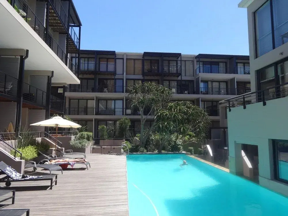 Trendy 1-BR City Center Apt