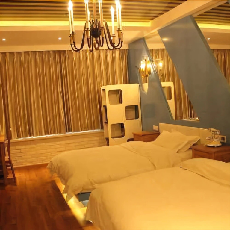 Feeling of Family Chain Hotel