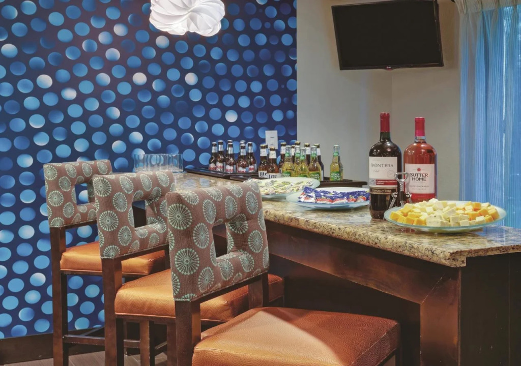 Comfort Inn & Suites Tampa North I-75