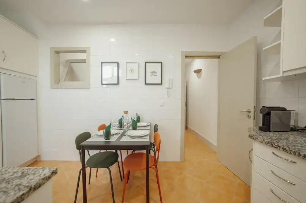 City Center Comfort Apartment by Vacationy
