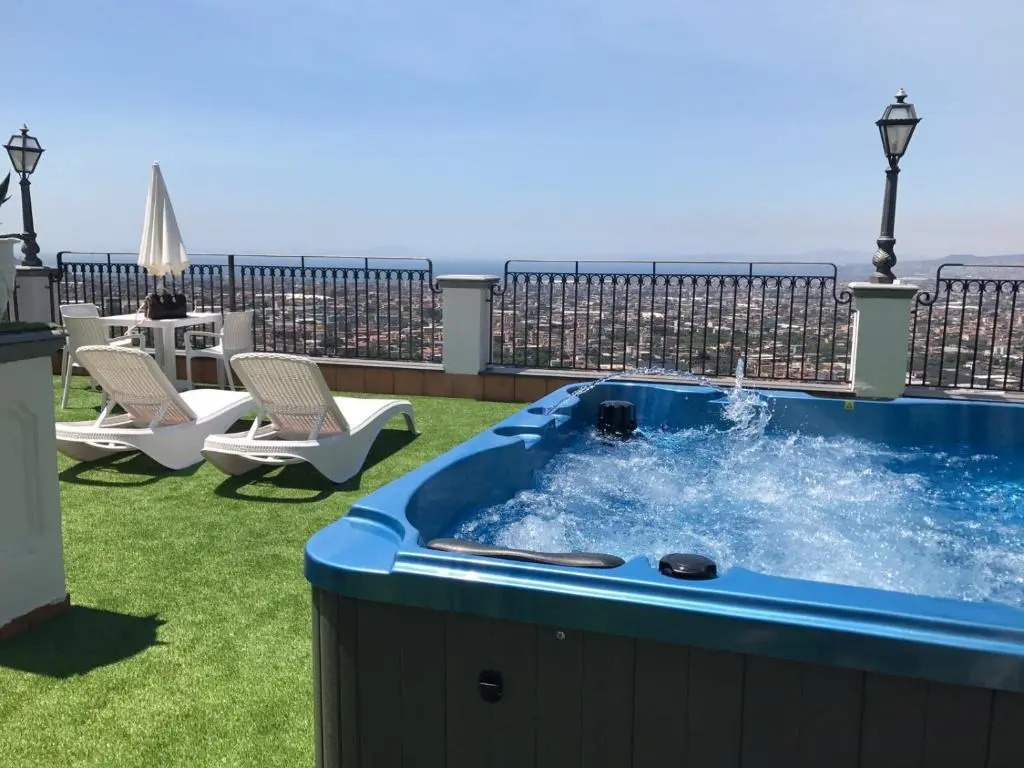 Villa Palmentiello - Vista Golfo di Napoli & Vesuvio