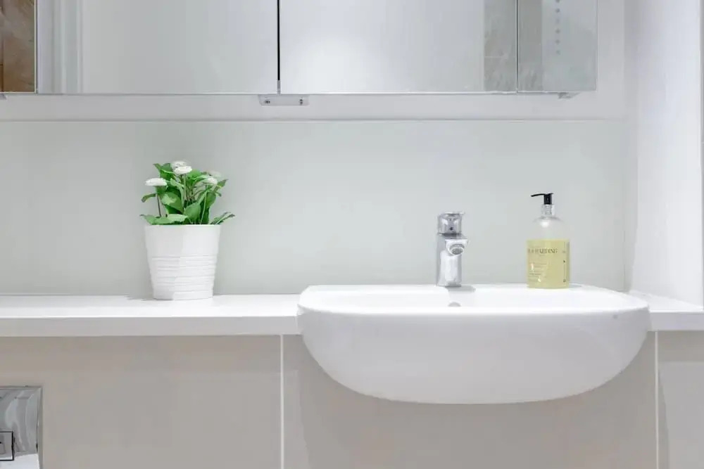Charming 2 Bedroom Penthouse Apartment in Bethnal Green