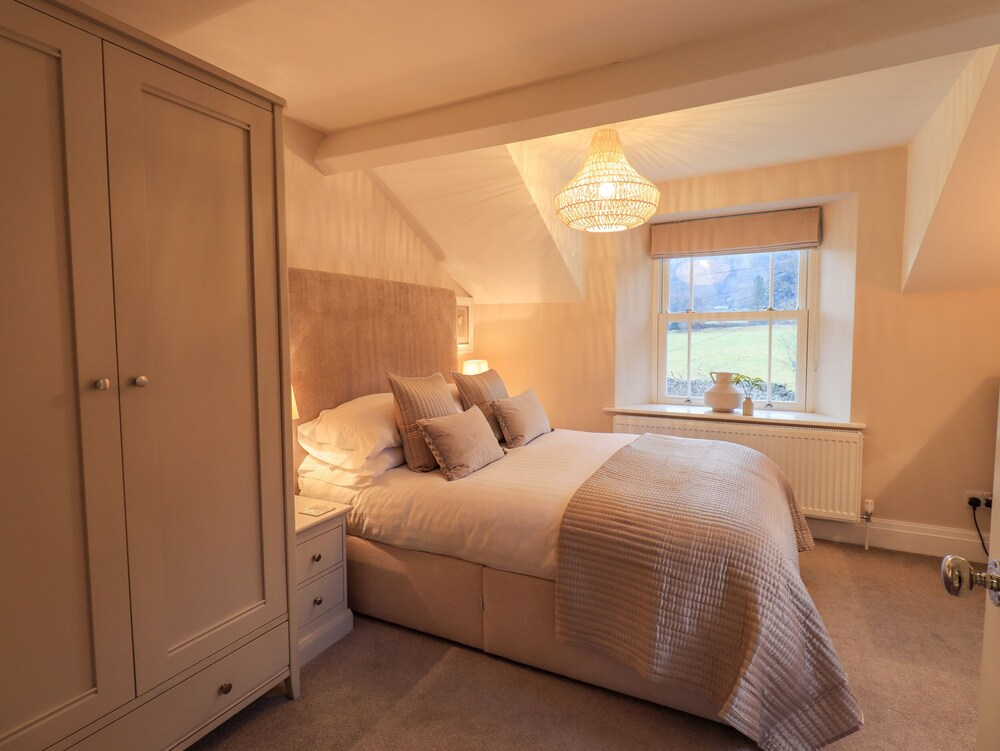 Honeywood House