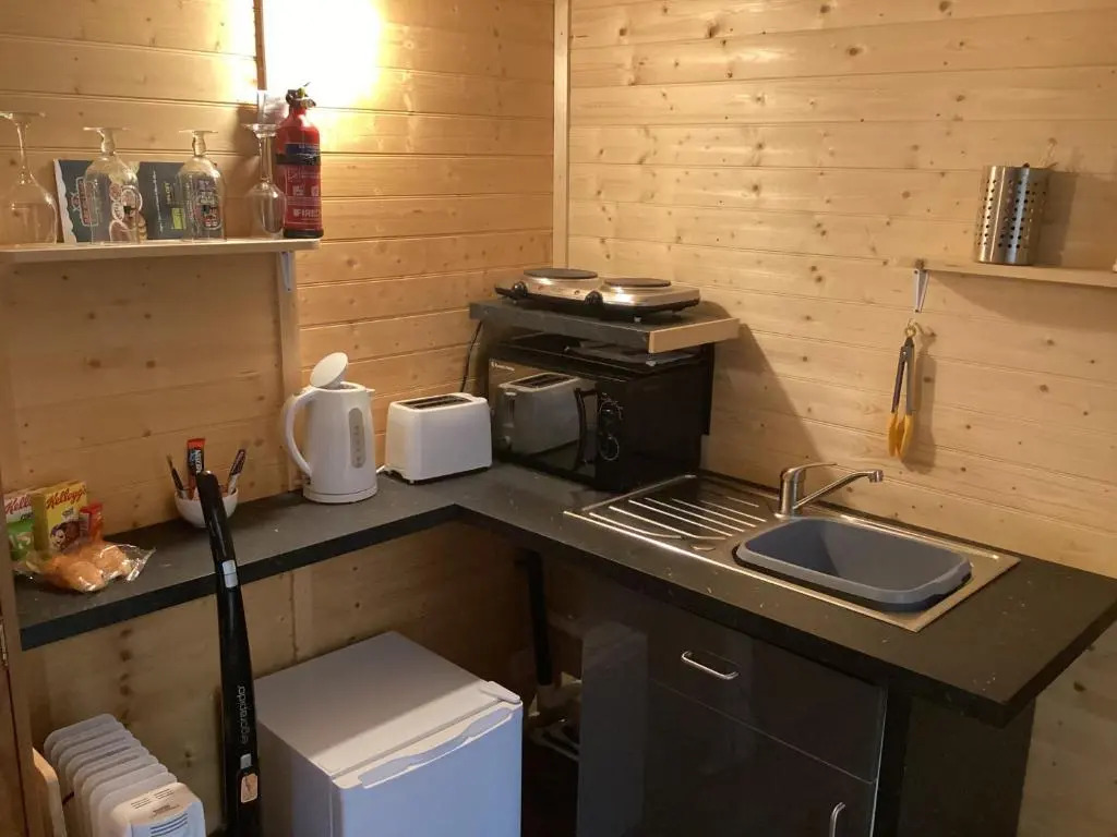 Vigo Retreat cabin 1