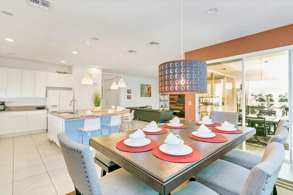 6BR Luxury Home With BBQ and Private Pool