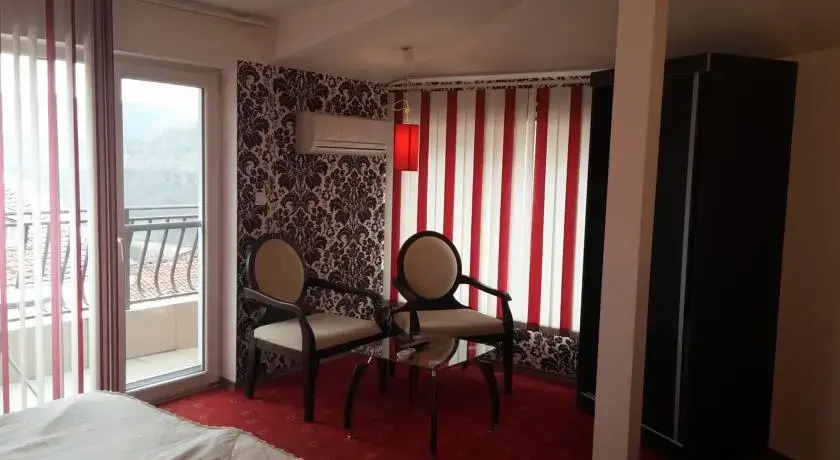Hotel Kiev-FREE PARKING
