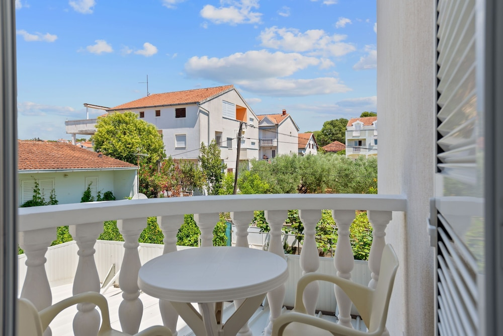 Superior Apartment Tania 8