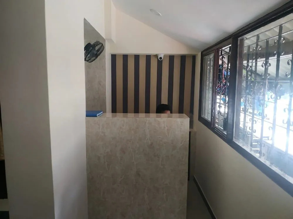 Almas Dormitory Andheri