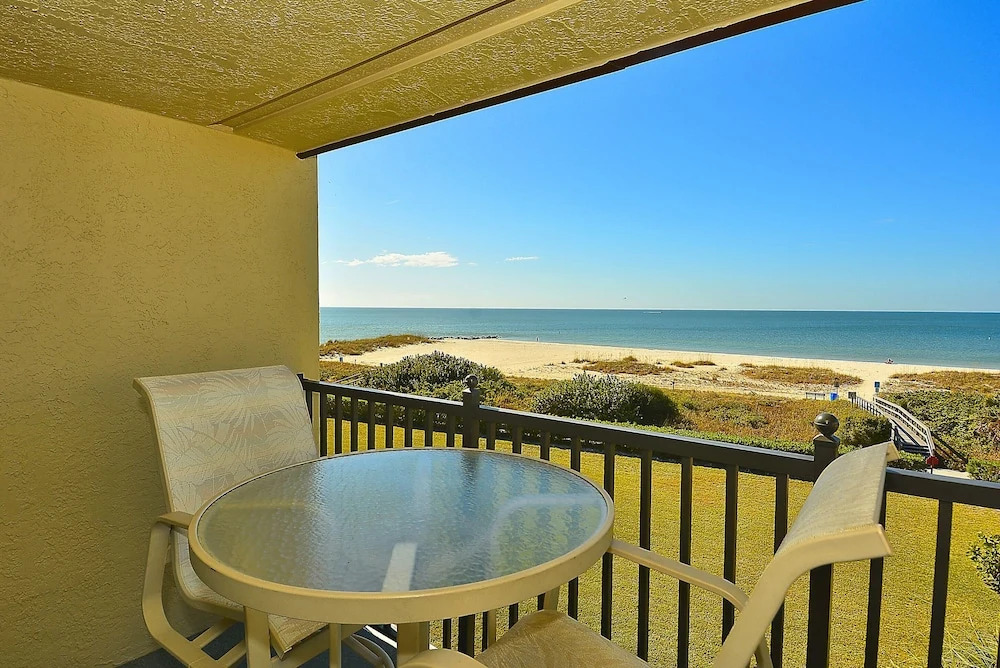 Land's End 406 Building 7 Beachfront With Private Balcony!