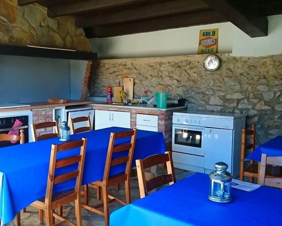 La Curva Surfhouse