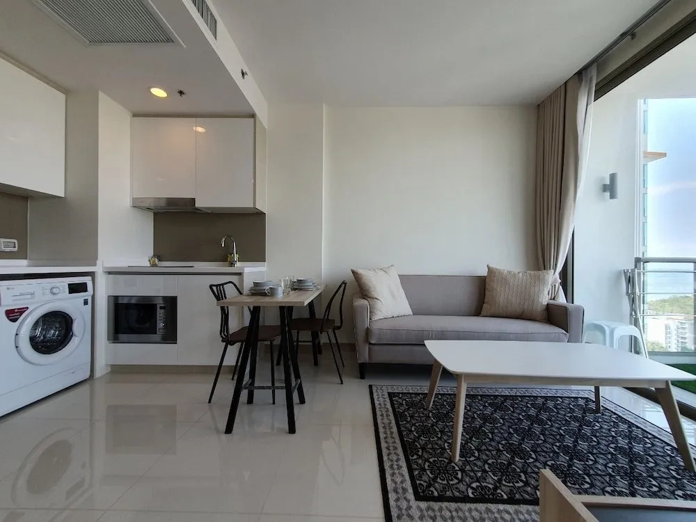 Riviera 1BR Sea View A804