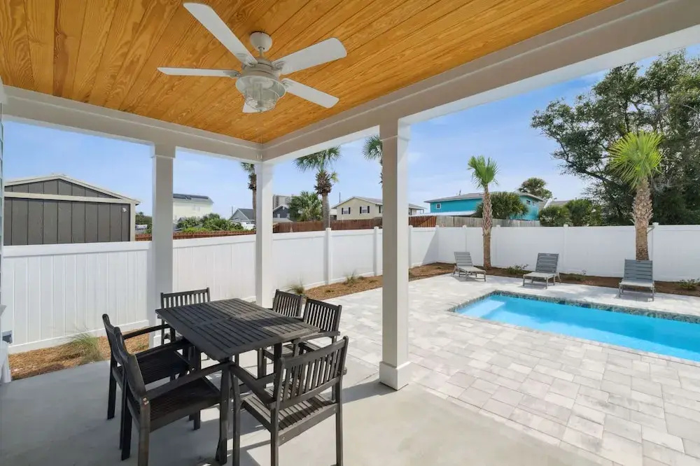 Blissful Getaway 4 BDR Whole Home Heated Pool!