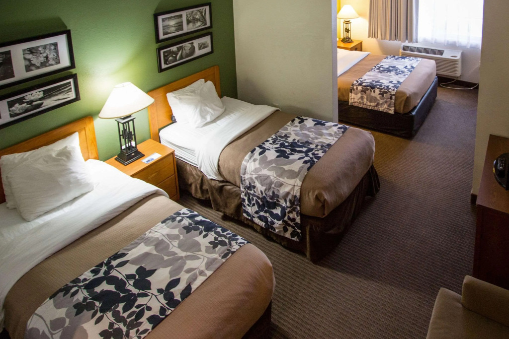 Sleep Inn & Suites Conference Center Eau Claire North