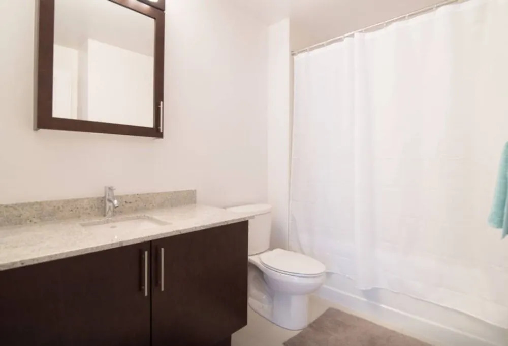 Nge Stays - Rideau Street Apartments