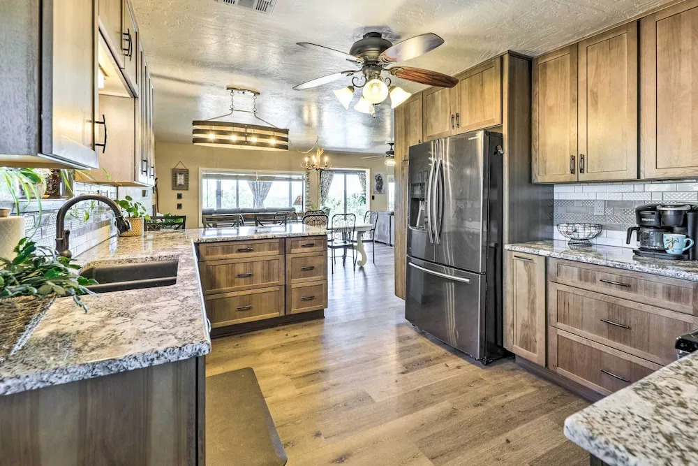 Hot Tub & Deck: Pet-Friendly Home in Payson