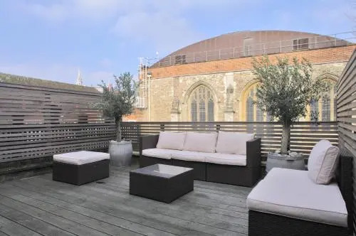 Clerkenwell Premium Deluxe