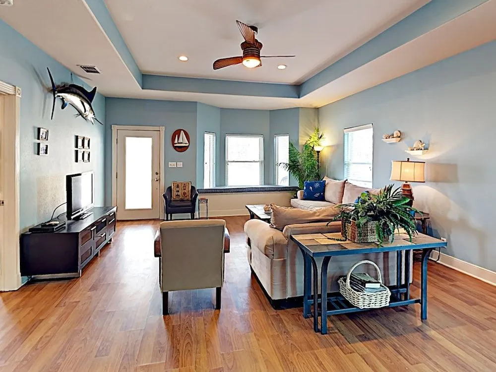 Spinnaker House - Four Bedroom Home