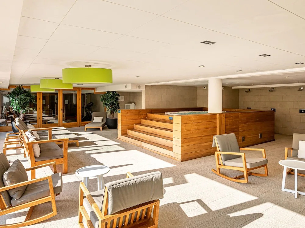 Luxury Apartment on the ski Slope in La Chapelle Dabondance