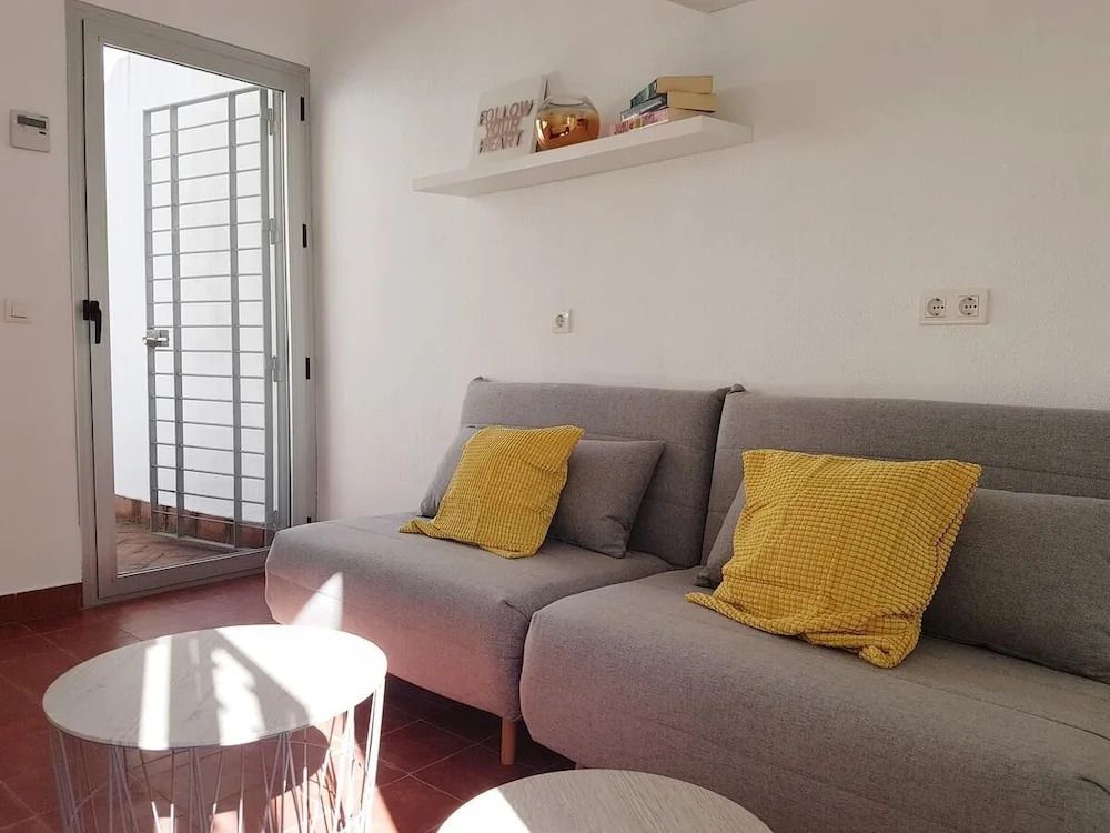 Reservaloen Casa Sevillana