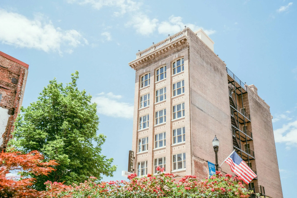 The Esquire Hotel Downtown Gastonia, an Ascend Collection Hotel