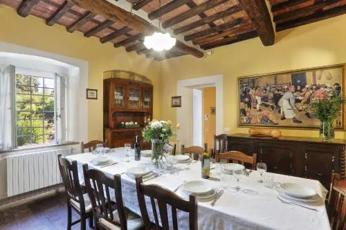 Casa Rosa by Salogi Villas
