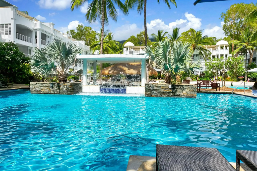 Palm Cove Beach Club 2 Bedroom Apartment
