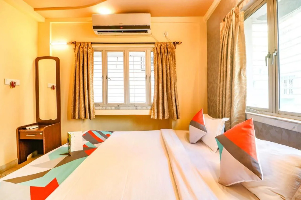 OYO 18667 Harry Inn