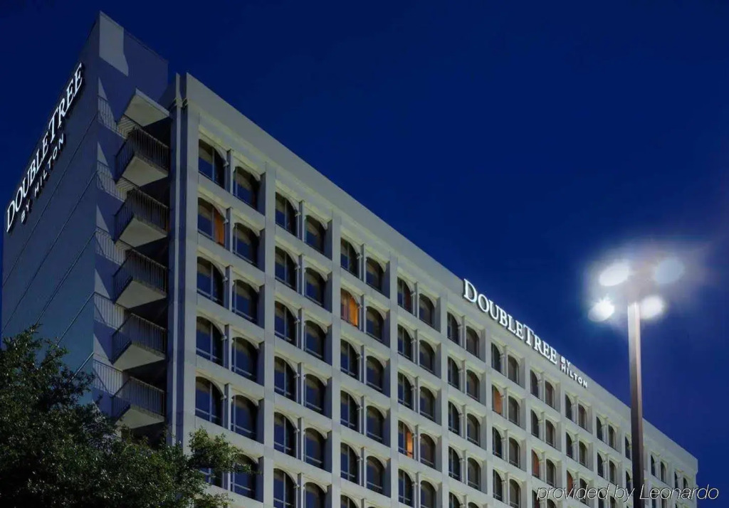 DoubleTree by Hilton Dallas Market Center
