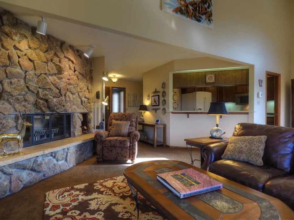 1421 Saint Moritz Condo #1 - 3 Br Condo