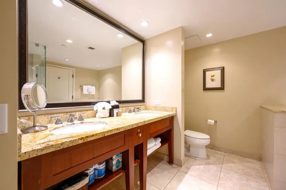 K B M Resorts- Hkh-238 Large 1bdrm, Upgraded, Private Balcony, Easy Pool and Beach Access!