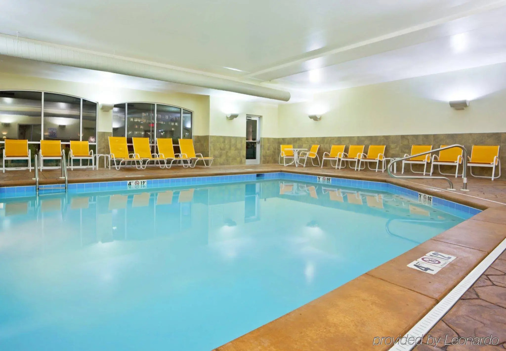 Holiday Inn Express Hotel & Suites Cincinnati - Mason by IHG