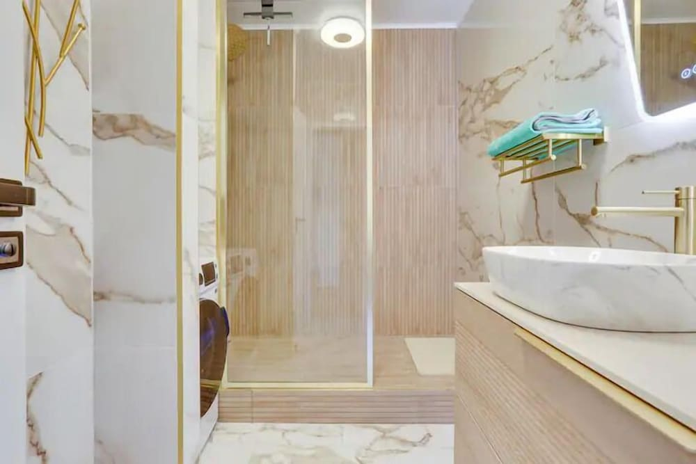 Paris luxury apartment Eiffel Tower View