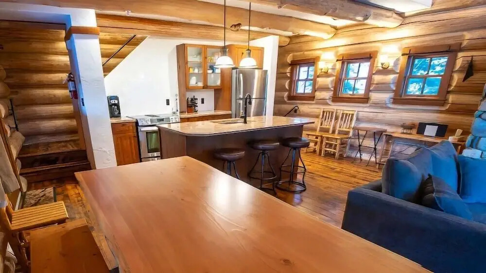 Snow Creek Cabins by Fernie Lodging Co