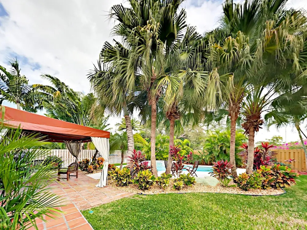 Las Olas Oasis - 3 Br Home