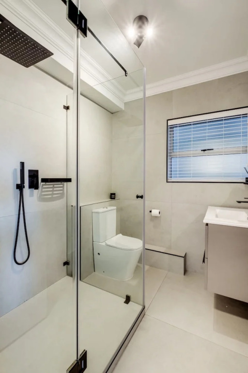 Cape Towns Charming Seaside Avaya Apartment
