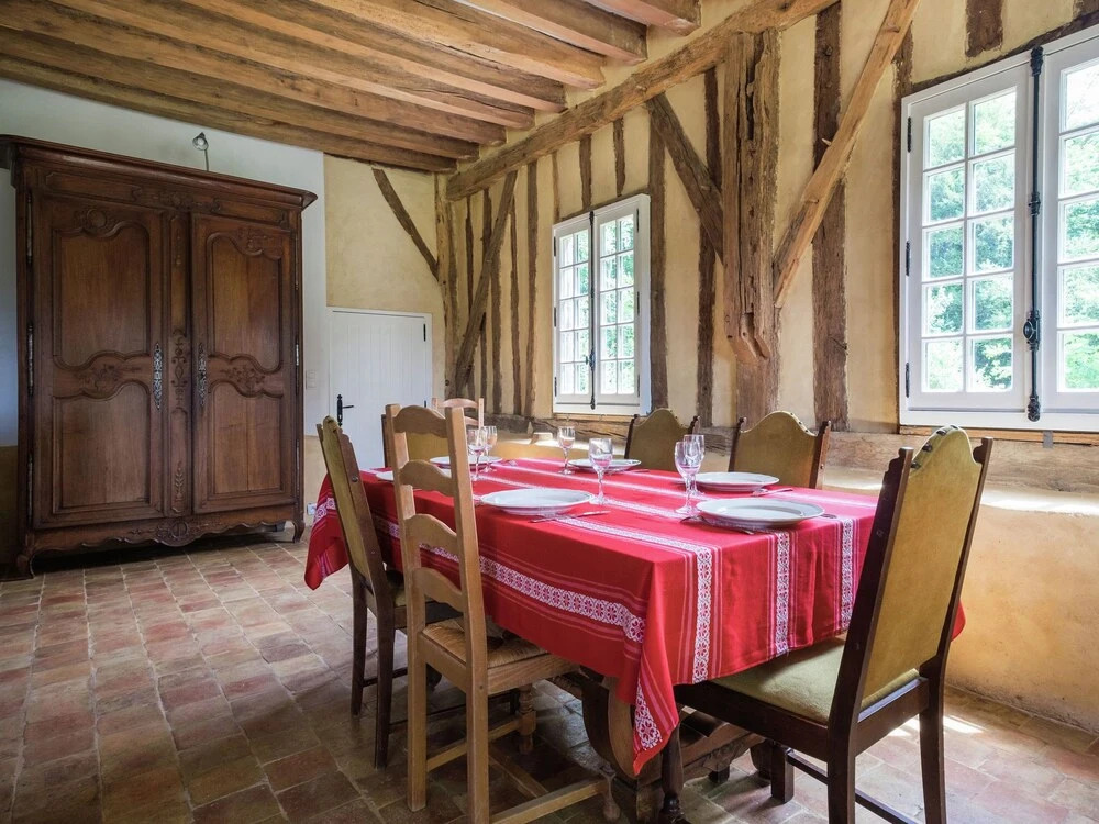 Historic Home Saint-Aignan by Lake