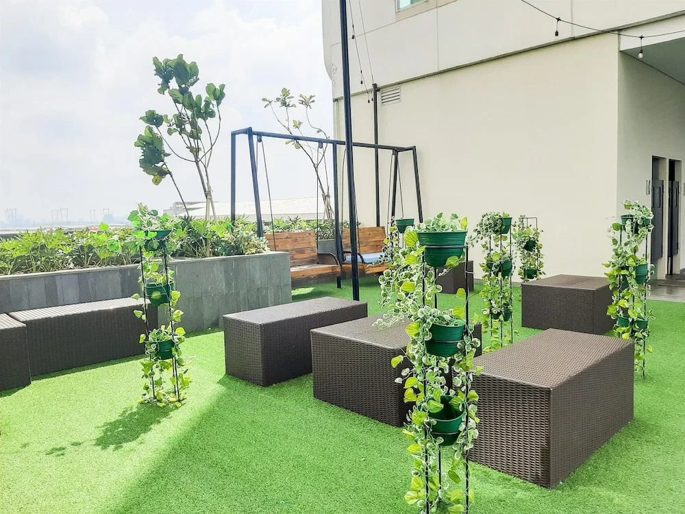 Comfort And Elegant Studio Apartment At B Residence